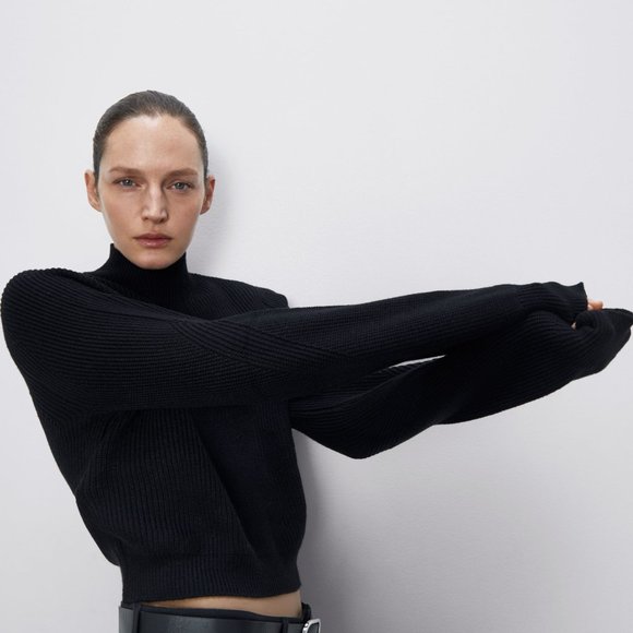 Zara mock neck sweater black S, but fits like an XS. - Picture 3 of 9